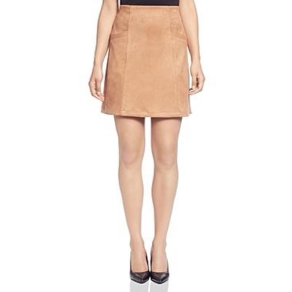 T TAHARI Faux Suede Mini Skirt In Caramel XL - Picture 1 of 9